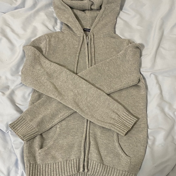 Brandy Melville: Gray Knit Hoodie - Picture 2 of 5
